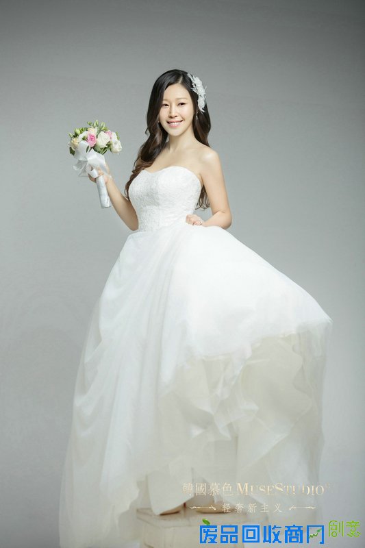 【韩国慕色】余思潞婚纱照给你不一样的视觉盛宴