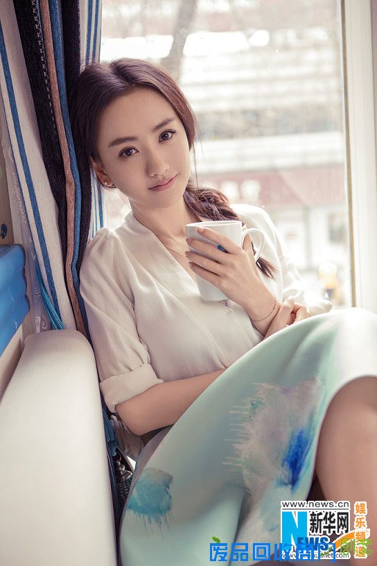 杨蓉温婉美容写真曝光 “美蓉肌”清透可人