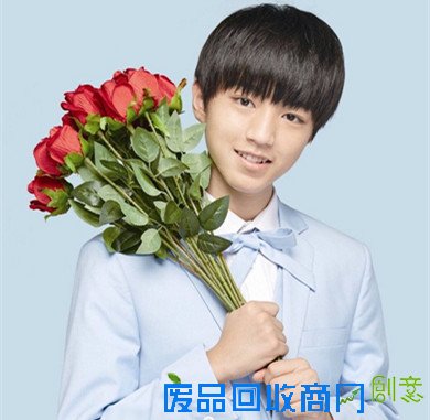 TFboys小鲜肉王俊凯诠释 帅气青少年发型图片