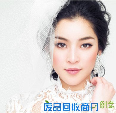 2016新娘发型图片大全 唯美卷发打造最美新娘造型