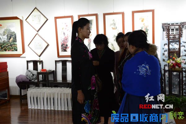 展会旨在将更多本土特色的文化产品融入更多人的生活之中，让高端的艺术品以更加亲民的方式装点普通人的生活。