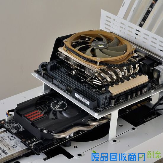 联力发布游艇造型创意机箱PC-Y6