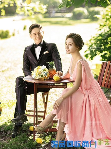 拍摄夜景婚纱照时应该注意什么