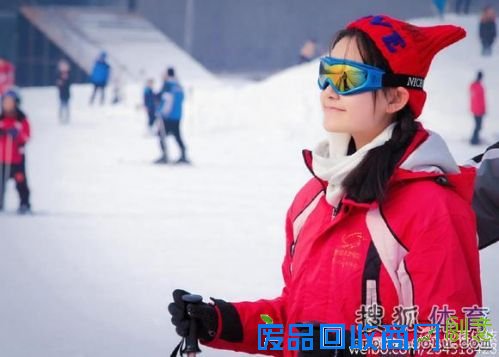 美萌!蒋依依晒滑雪照片 旋风少女俏皮可爱(图)