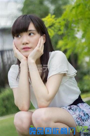 真白富美!上坂堇母校推出校花写真集