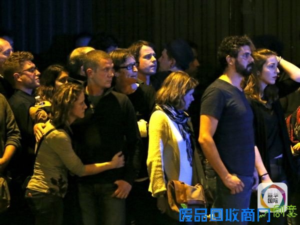 夜色巴黎：血腥，哀伤，坚强！