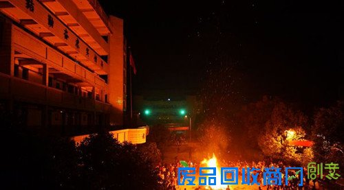 嗨起来！国内外学生喜迎元旦