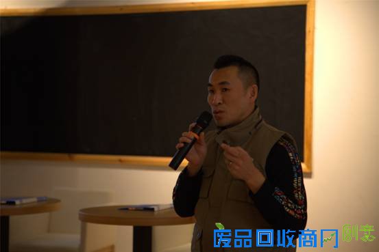 连嗨三天，万众金服在玩什么？