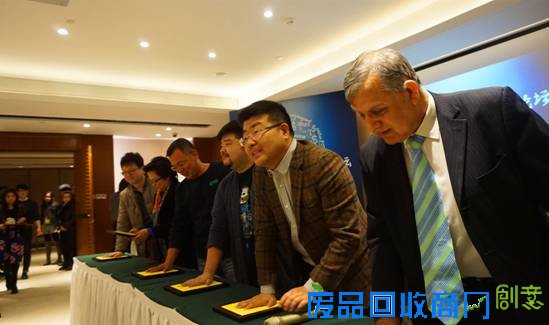 连嗨三天,万众金服在玩什么?