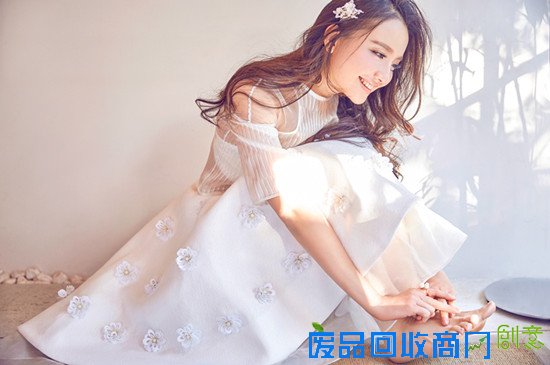 孙茜唯美写真曝光 “槿汐姑姑”变时尚