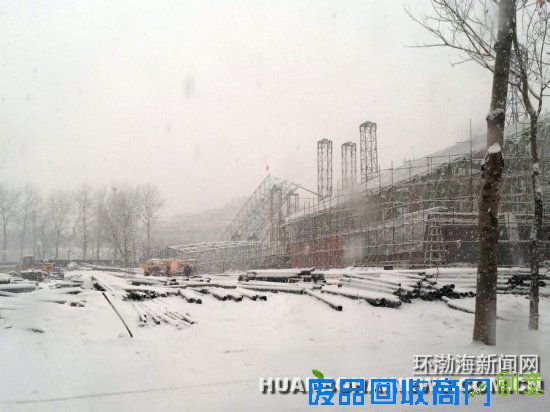 唐山世园会建设者冒雪奋战＿本网独家＿唐山环渤海新闻网