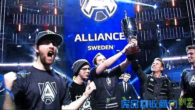 点击图片翻页 每周图说:A队夺得SLi冠军 430去向不明