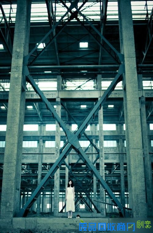 无法抵挡的诱惑 唯美废墟人像摄影技巧