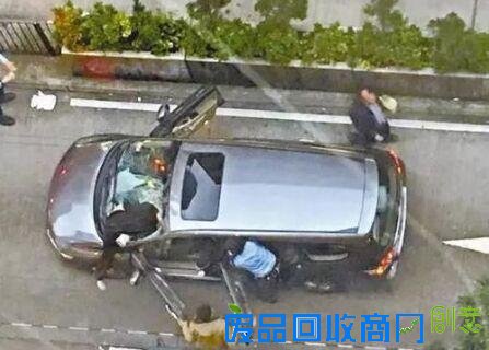 刘銮雄座驾被撞毁 曾与众多女明星传绯闻