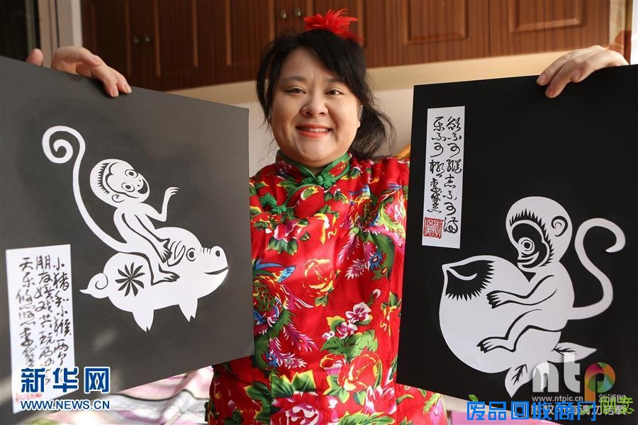 几近失明女子被誉“中国醉剪第一人” 心明手巧创出剪纸佳作