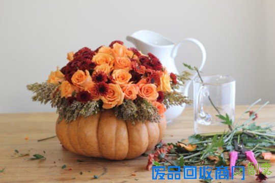 万圣节节日家居装饰——DIY南瓜花瓶插花