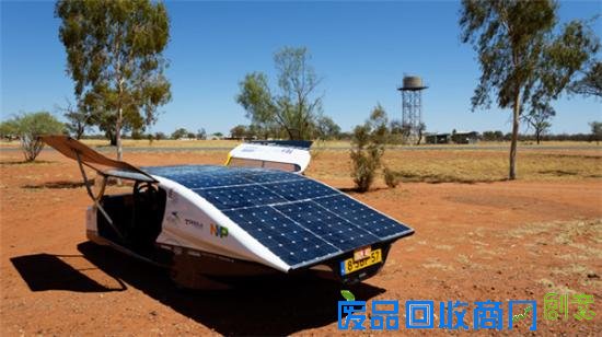  时速达120公里太阳能汽车