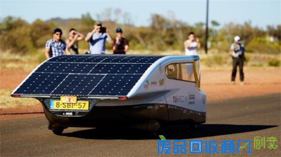  时速达120公里太阳能汽车