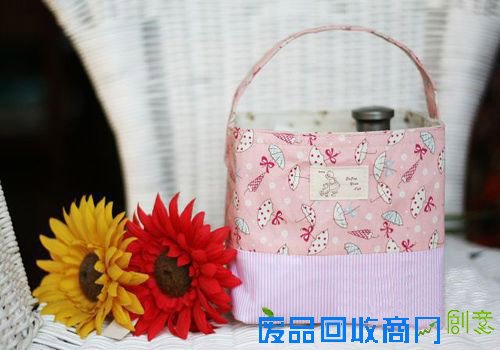 网友手工制作的DIY的小花篮和布艺墙挂饰品