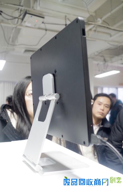  纸显ONE 全球首款E-ink电子纸显示屏