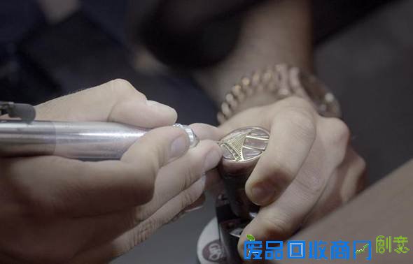 每个细节进行雕刻。(图／沉鱼)