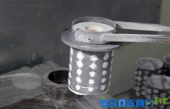 上面开始浇筑。(图／沉鱼)