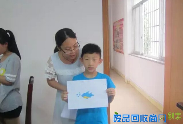 柳州岩村社区举办暑期少年儿童趣味剪纸、绘画活动