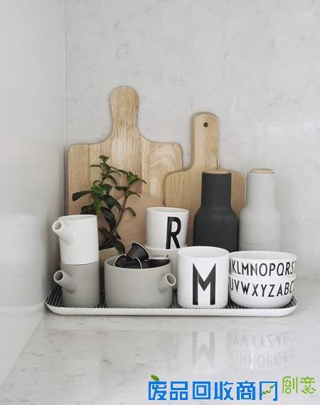 小厨房完全利用法则 一字型橱柜轻松收纳