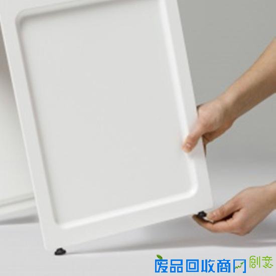  621边桌：简约 灵活 耐用