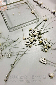 郑州毛戈平化妆学校DIY新娘饰品秀