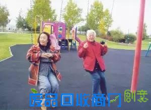 她是荧屏第一母亲,60岁北漂 祖孙三代闯娱乐圈