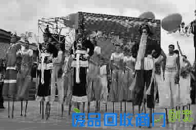 民间艺术破瓶颈接地气：蜘蛛侠麦兜变身面塑小人