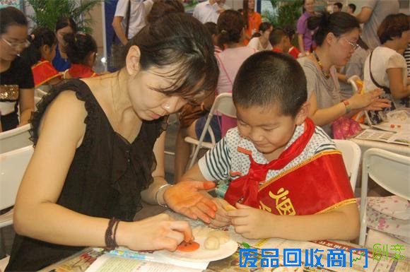 共青团烟台市委、烟台市青少年宫共同举办寻访烟台面塑非物质文化遗产活动