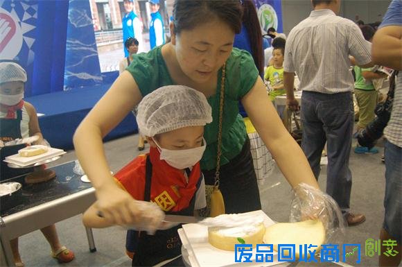 共青团烟台市委、烟台市青少年宫共同举办寻访烟台面塑非物质文化遗产活动