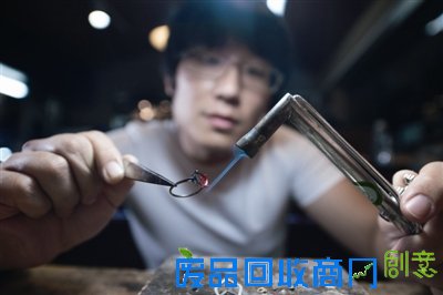 钱钟书：我不写书，我设计首饰