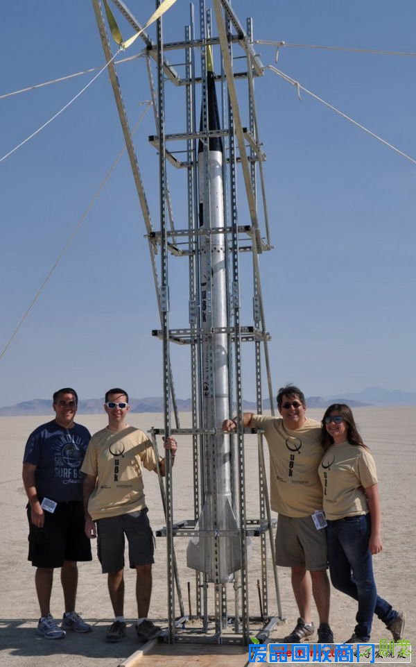 牛人工程师DIY火箭，成功发射进太空并回收！（图文）