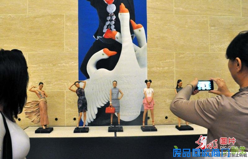 天津泥人张彩塑优秀作品进京展闭幕 天津泥人张彩塑优秀作品进京展闭幕(1)