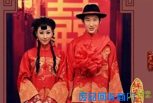 浅谈晚清民间婚礼服色彩现象