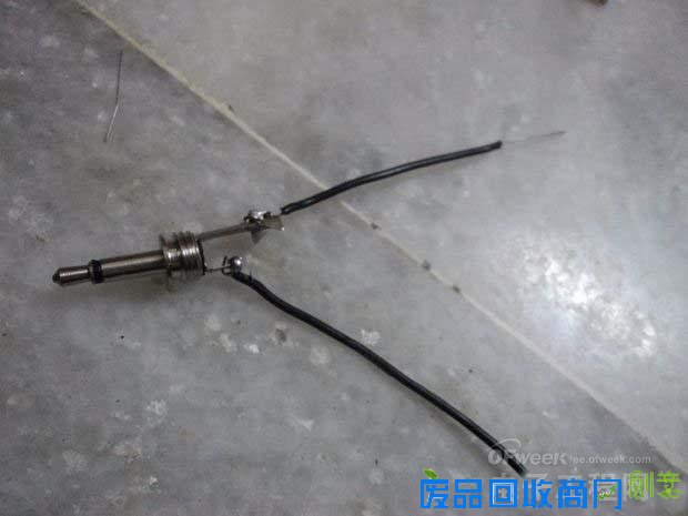 简单DIY制作：仅需10步！就可造一个穿戴式调频发射器