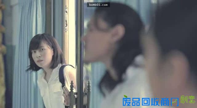 未婚妈妈养女儿，面对非议她说了一句，让全世界闭嘴的话！