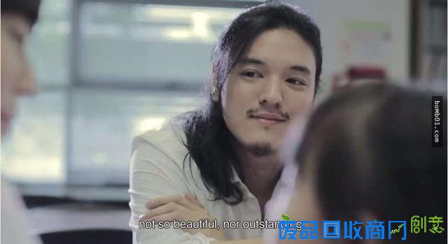 未婚妈妈养女儿，面对非议她说了一句，让全世界闭嘴的话！