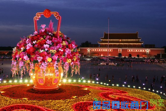 天安门最大花篮竣工 将摆放至十八大闭幕后(图)