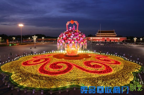 天安门最大花篮竣工 将摆放至十八大闭幕后(图)