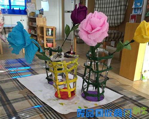 转塘幼儿园：巧手DIY，报纸变花篮！
