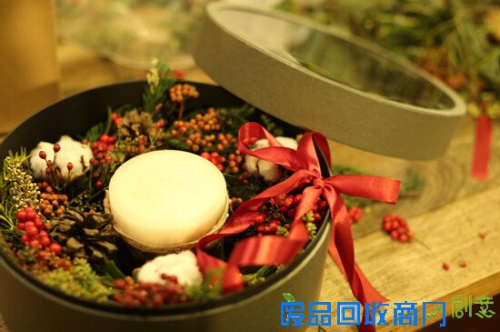 小院教你制作圣诞花环