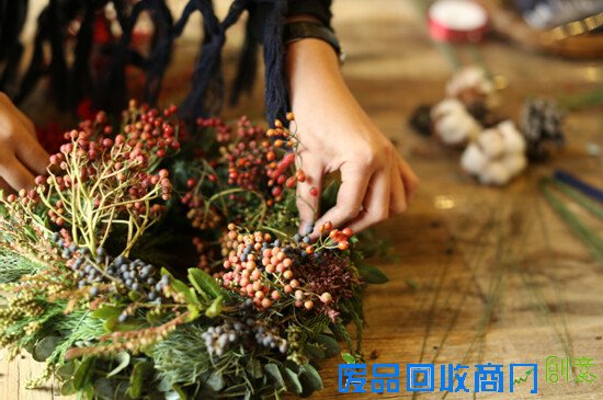 小院教你制作圣诞花环