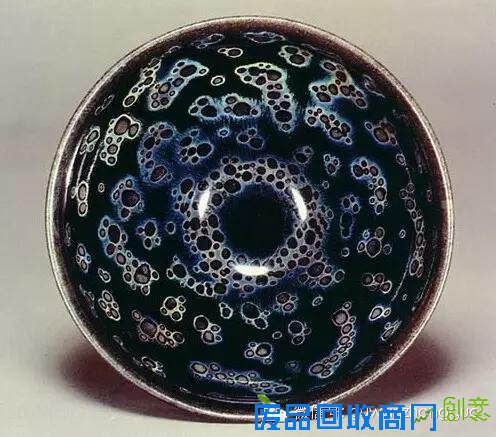 宋代皇室御用茶具——黑瓷建盏