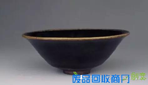 宋代皇室御用茶具——黑瓷建盏