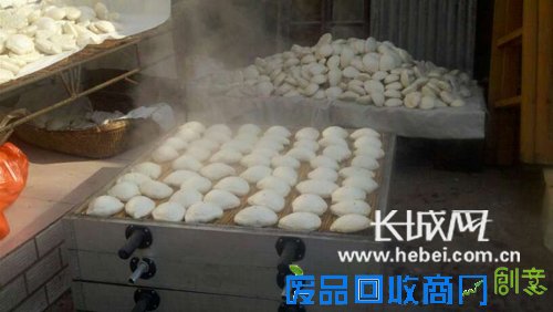 白白的“面花”非常惹人喜欢。董传辉摄影。