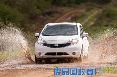  Nissan 测试自清洁车身漆